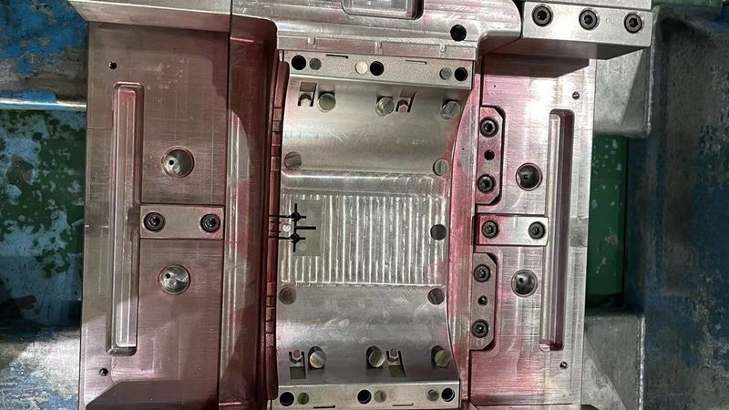 模具变形调机参数调整策略解析